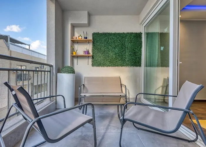 Bugibba 2 Minutes From The Sea شقة